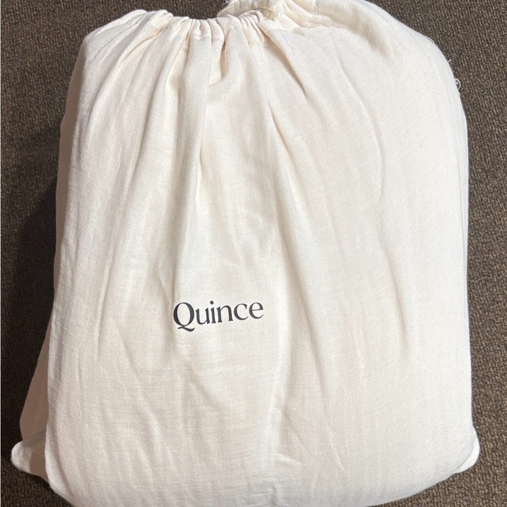 Quince Ivory Drawstring Pouch - Picture 4 of 6